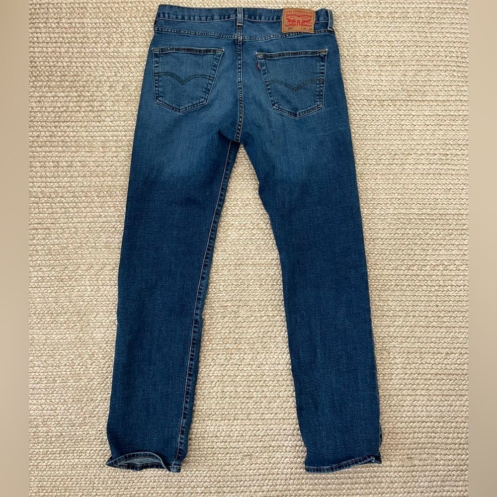 Levi’s mens blue jeans size 34 x 34 work pants casual H231 - Picture 3 of 4